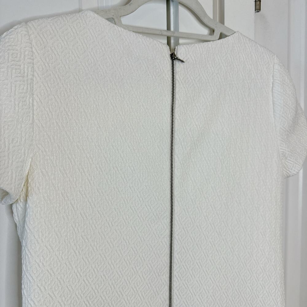 ALICE + OLIVIA Liv Dress White Drop Waist Textured Short Sleeve | 8 - Picture 10 of 11